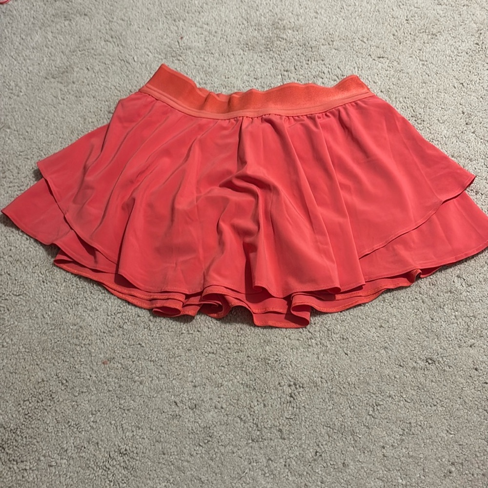 Lululemon court rival skirt